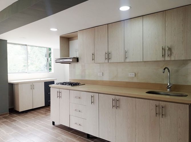 Apartamento de 3 alcobas en arriendo en El Poblado, Medellín, 91 m² · foto 6 de 13