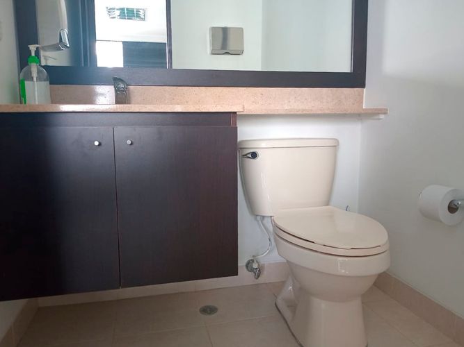 Oficina en arriendo en El Poblado, Medellín, 50 m² · foto 6 de 8