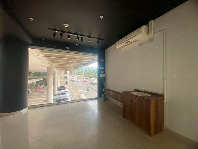 Local en arriendo en Loma Del Chocho, Envigado, 30 m² · foto 3 de 5