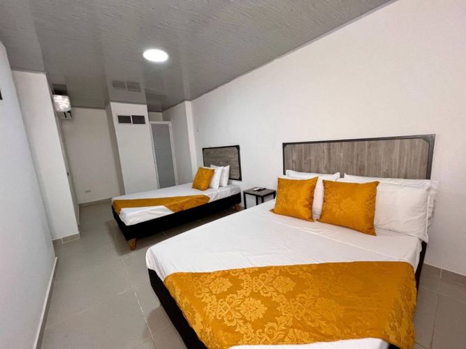 Edificio en venta en Junin, Cali, 1200 m² · foto 12 de 24