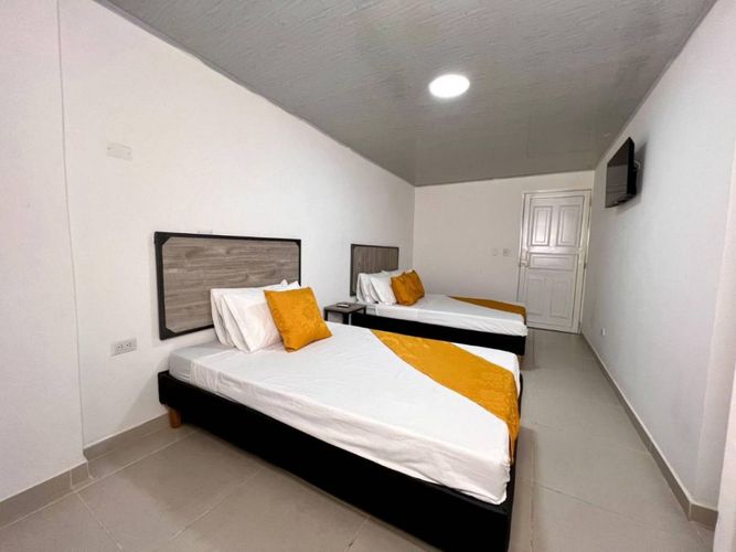 Edificio en venta en Junin, Cali, 1200 m² · foto 13 de 24