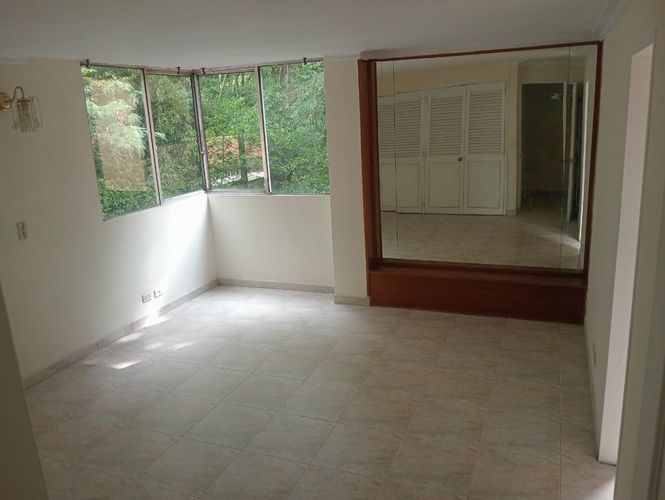 Apartamento de 4 alcobas en venta en Laureles, Medellín, 213 m² · foto 14 de 20