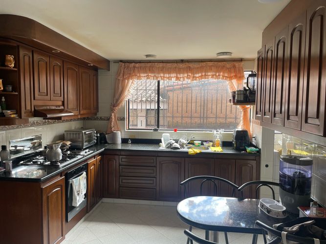 Apartamento de 3 alcobas en venta en San Patricio, Bogotá, 205 m² · foto 18 de 19