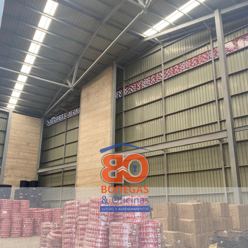 Bodega en arriendo en Autopista Medellin, Copacabana, 1031 m² · foto 3 de 9