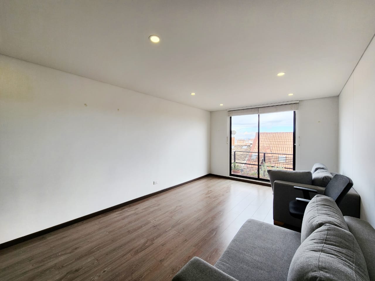 Apartamento en venta en Bella Suiza, Bogotá · foto 3 de 16