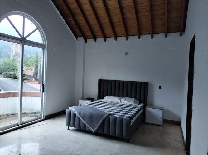 Casa de 3 alcobas en venta en San Lucas, Medellín, 540 m² · foto 15 de 20