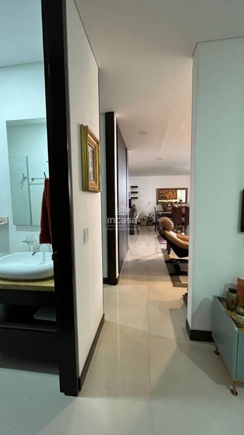 Apartamento de 2 alcobas en venta en Santa Monica, Cali, 134 m² · foto 11 de 12