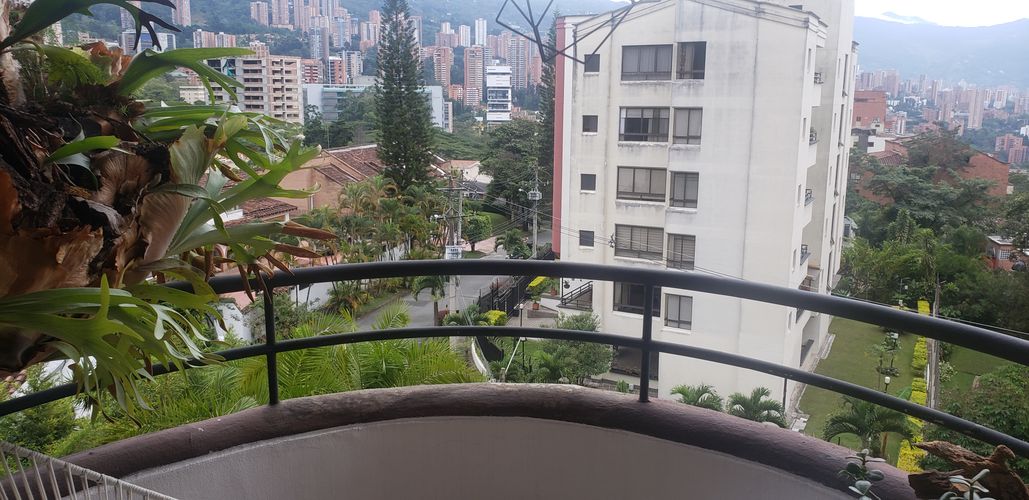 Apartamento de 3 alcobas en venta en Asomadera No.1, Medellín, 160 m² · foto 9 de 19