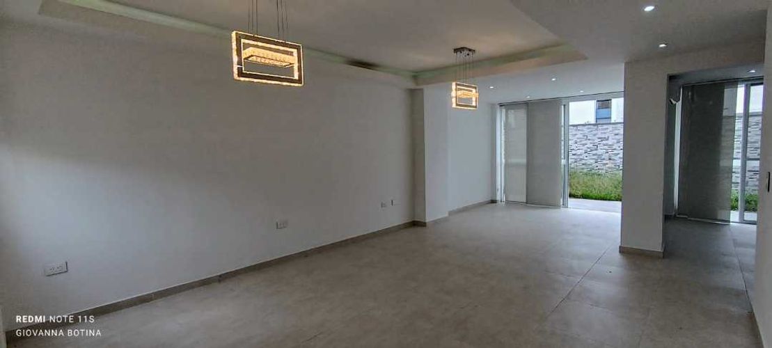 Casa de 3 alcobas en venta en Samanes Del Castillo, Cali, 140 m² · foto 4 de 24