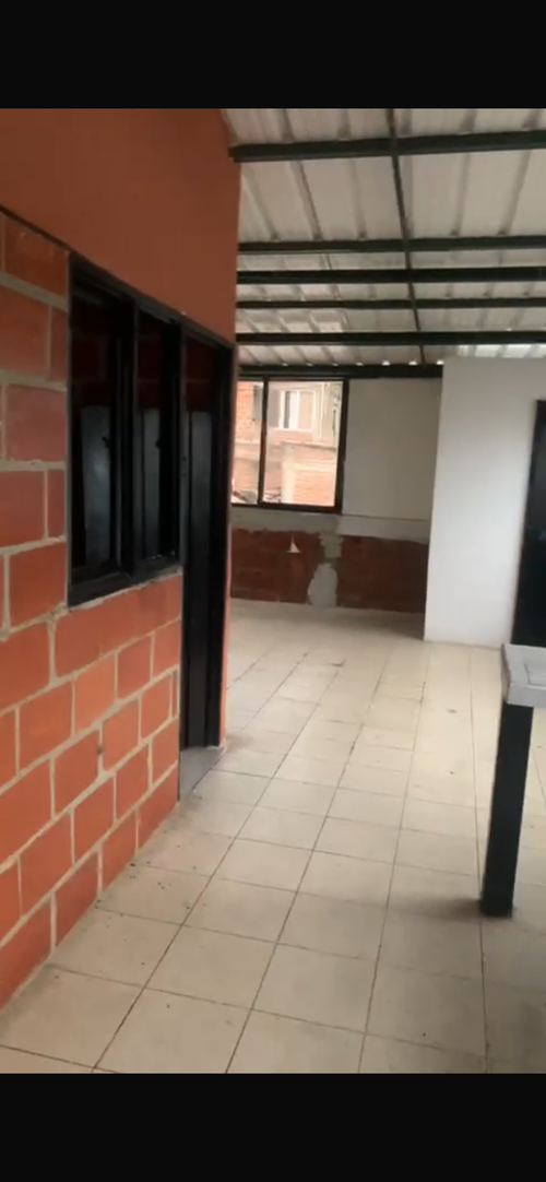 Casa de 9 alcobas en venta en El Jordan, Cali, 300 m² · foto 18 de 24
