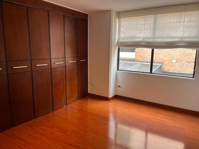Apartamento de 2 alcobas en venta en Chico Norte, Bogotá, 113 m² · foto 5 de 24