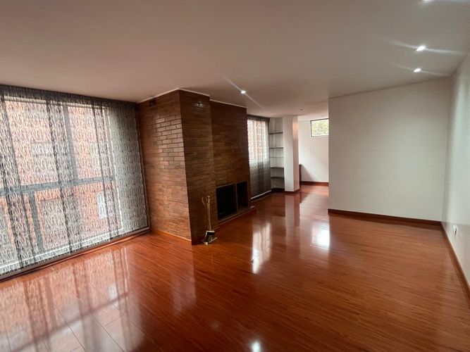 Apartamento de 2 alcobas en venta en Chico Norte, Bogotá, 113 m² · foto 8 de 24
