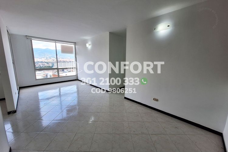 Apartamento de 3 alcobas en arriendo en San Diego, Medellín, 70 m² · foto 2 de 24