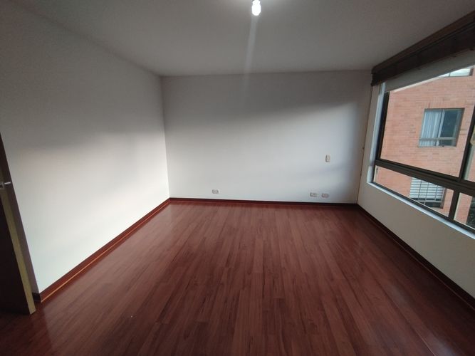 Apartamento de 2 alcobas en arriendo en El Poblado, Medellín, 120 m² · foto 7 de 12