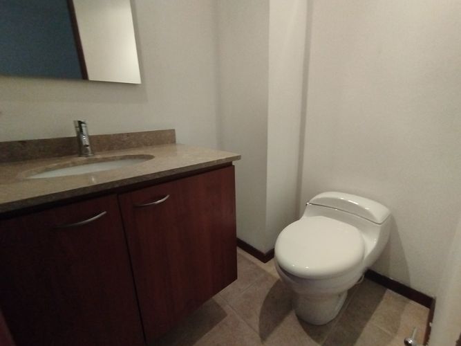 Apartamento de 2 alcobas en arriendo en El Poblado, Medellín, 120 m² · foto 10 de 12