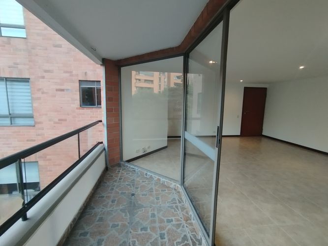 Apartamento de 2 alcobas en arriendo en El Poblado, Medellín, 120 m² · foto 12 de 12