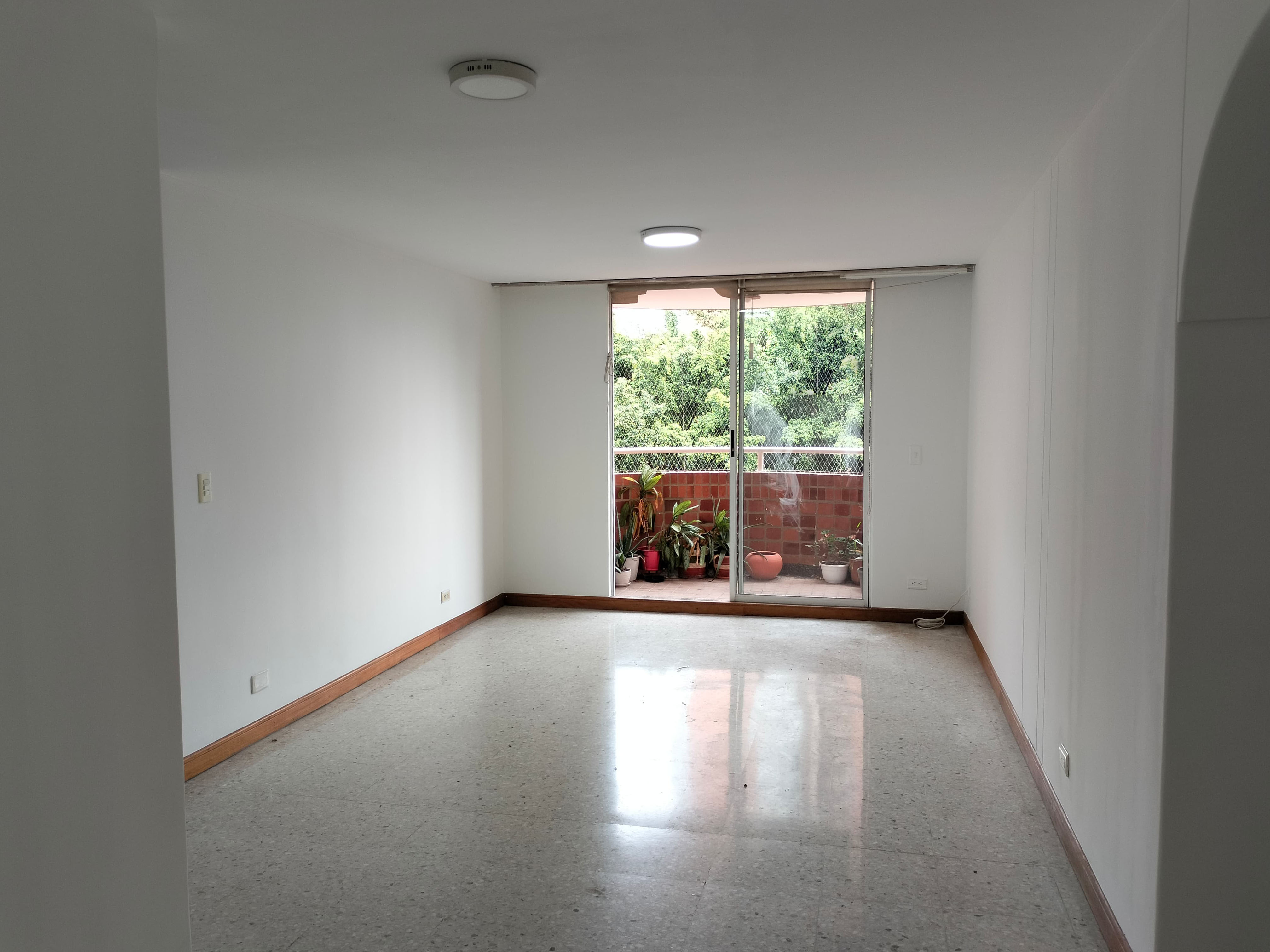 Apartamento en arriendo en El Poblado, Medellín · foto 2 de 20