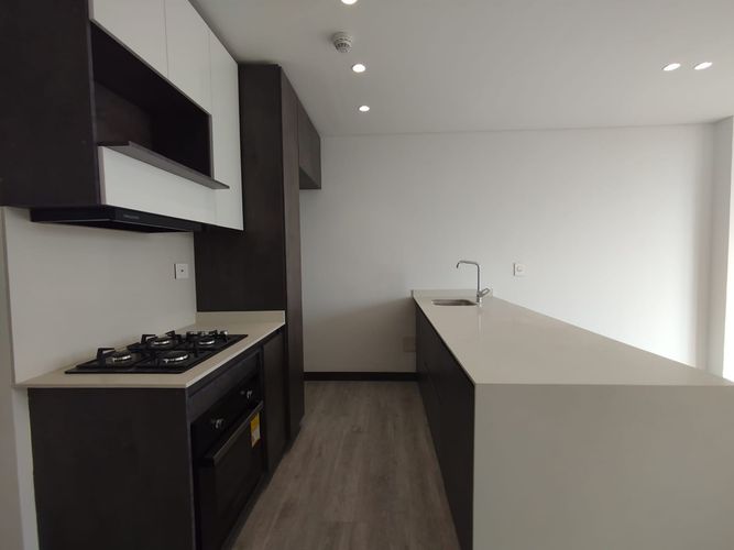 Apartaestudio en venta en Pinares Alto, Pereira, 70 m² · foto 4 de 9