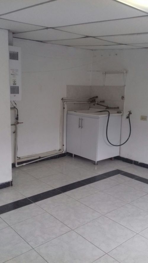 Apartamento de 5 alcobas en venta en Avenida Kevin Angel, Manizales, 179 m² · foto 4 de 14