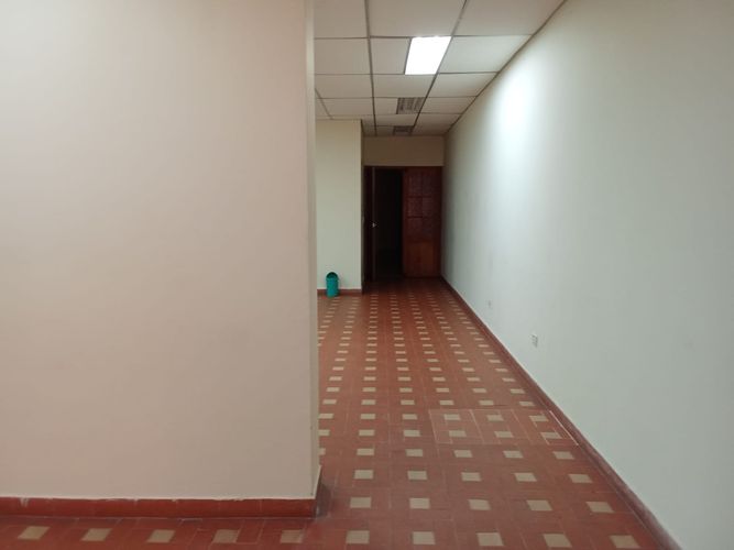 Apartamento de 5 alcobas en venta en Avenida Kevin Angel, Manizales, 179 m² · foto 11 de 14