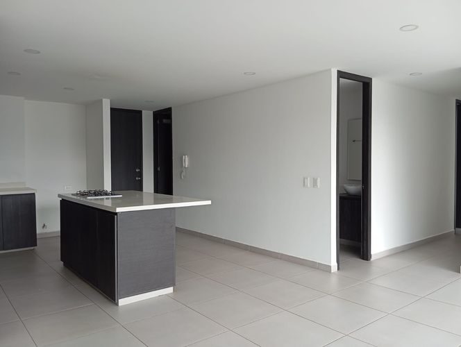 Apartamento de 3 alcobas en arriendo en Cumbres, Envigado, 110 m² · foto 3 de 7