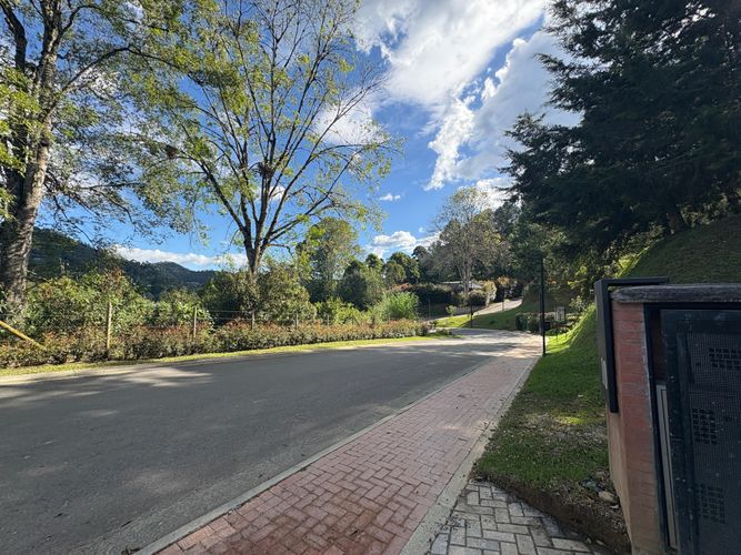 Lote en venta en Pantanillo, El Retiro, 1883 m² · foto 8 de 9