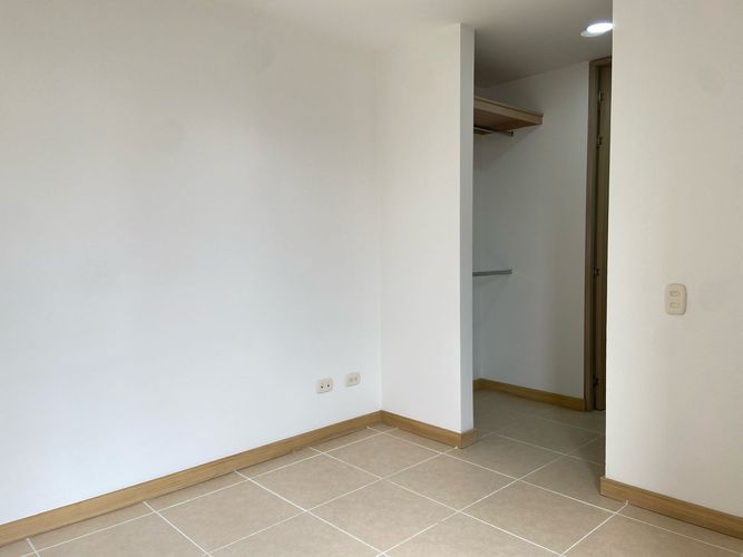 Apartamento de 3 alcobas en arriendo en San Jose, Sabaneta, 79 m² · foto 11 de 19