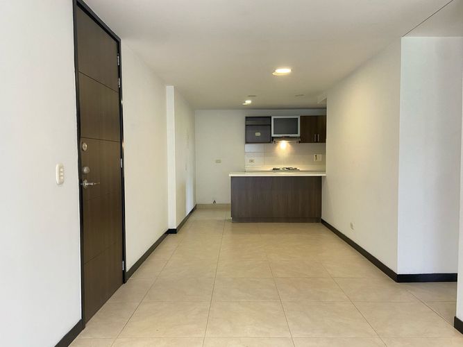 Apartamento de 2 alcobas en arriendo en San Jose, Sabaneta, 79 m² · foto 2 de 19