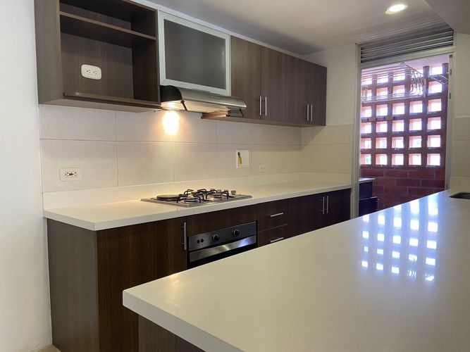 Apartamento de 2 alcobas en arriendo en San Jose, Sabaneta, 79 m² · foto 3 de 19