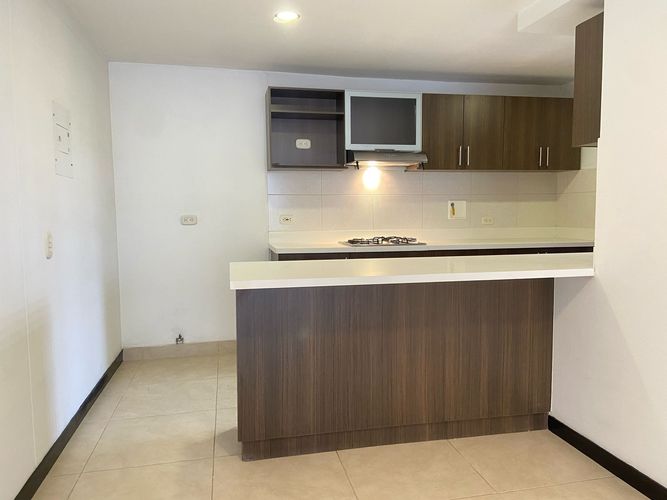 Apartamento de 2 alcobas en arriendo en San Jose, Sabaneta, 79 m² · foto 4 de 19