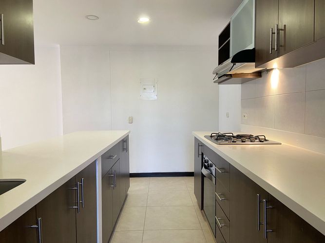 Apartamento de 2 alcobas en arriendo en San Jose, Sabaneta, 79 m² · foto 6 de 19