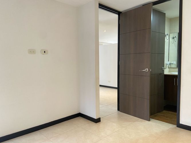 Apartamento de 2 alcobas en arriendo en San Jose, Sabaneta, 79 m² · foto 14 de 19