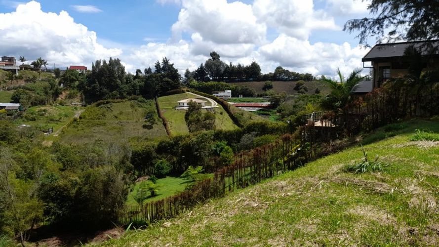 Lote en venta en La Ceja, 3300 m² · foto 6 de 8
