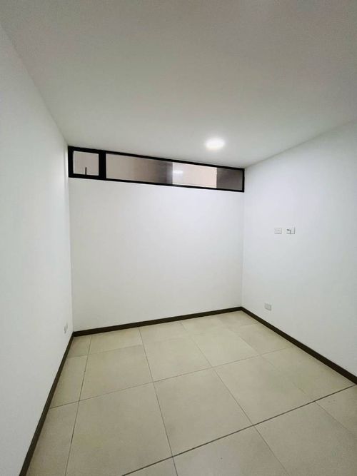Apartamento de 3 alcobas en arriendo en Loma Del Escobero, Envigado, 105 m² · foto 11 de 19