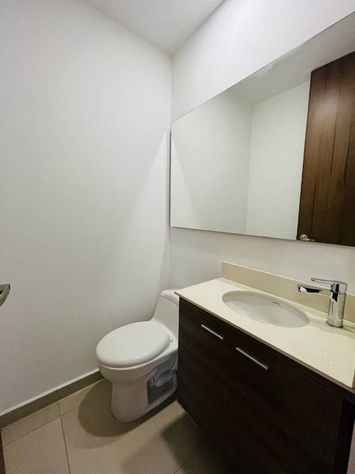 Apartamento de 3 alcobas en arriendo en Loma Del Escobero, Envigado, 105 m² · foto 19 de 19
