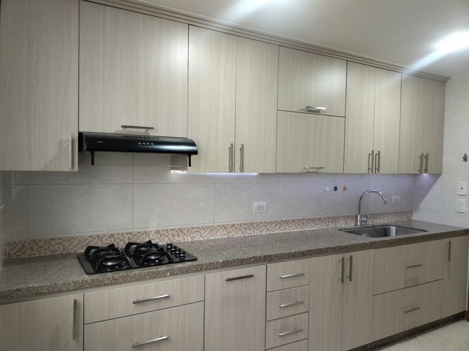 Apartamento de 3 alcobas en venta en El Poblado, Medellín, 142 m² · foto 4 de 18