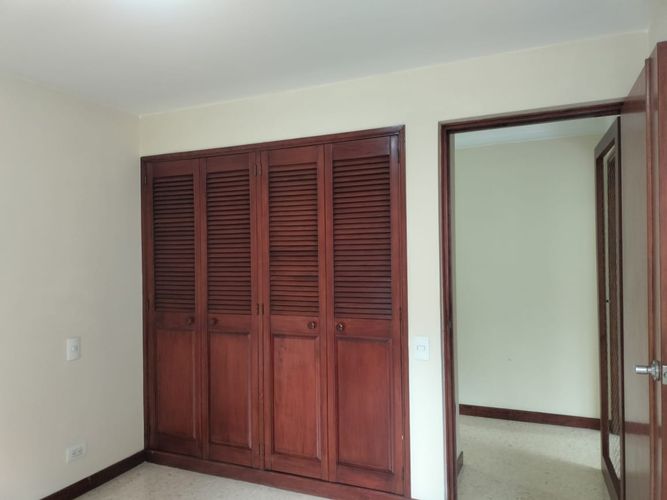 Apartamento de 3 alcobas en venta en El Poblado, Medellín, 142 m² · foto 8 de 18