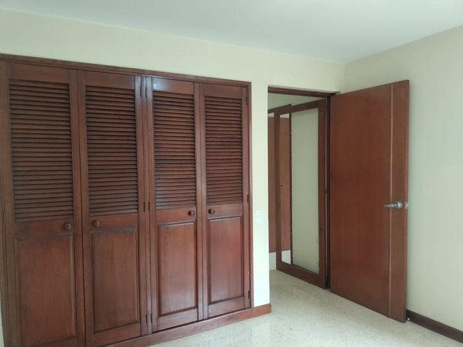 Apartamento de 3 alcobas en venta en El Poblado, Medellín, 142 m² · foto 11 de 18