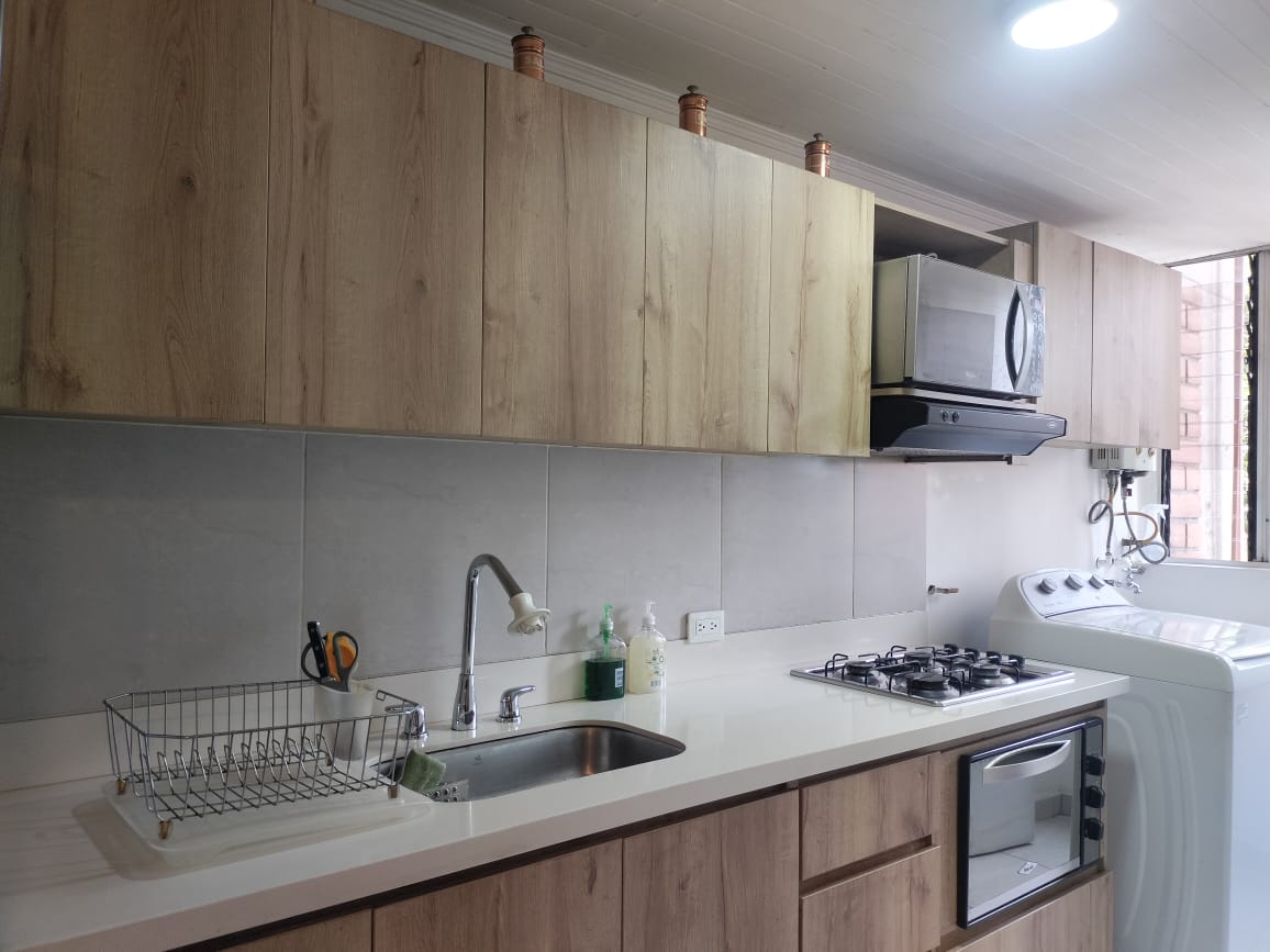 Apartamento en venta en El Poblado, Medellín · foto 5 de 16