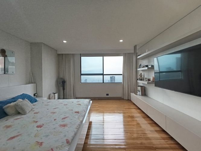 Apartamento de 3 alcobas en venta en El Poblado, Medellín, 230 m² · foto 11 de 19