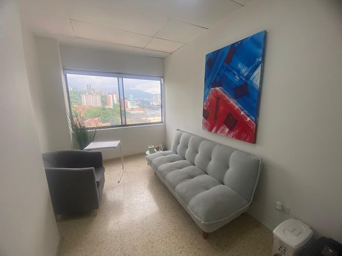 Consultorio en venta en El Poblado, Medellín, 37 m² · foto 4 de 15