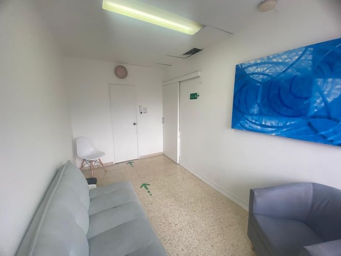 Consultorio en venta en El Poblado, Medellín, 37 m² · foto 6 de 15