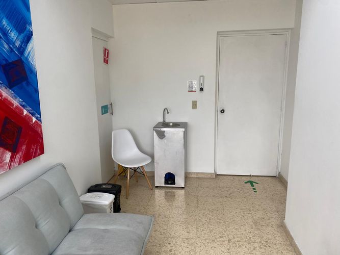 Consultorio en venta en El Poblado, Medellín, 37 m² · foto 10 de 15