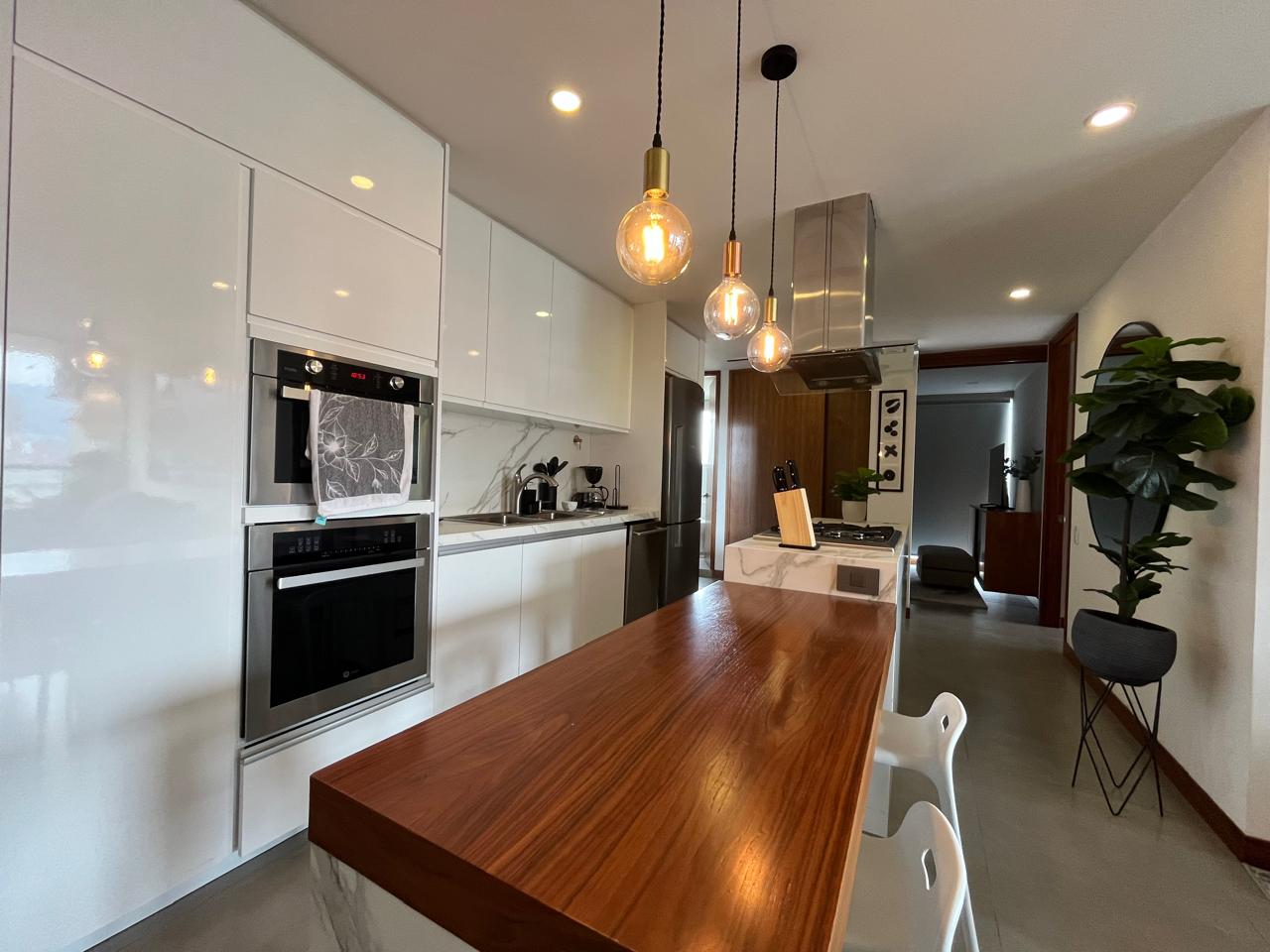 Apartamento en arriendo en El Poblado, Medellín · foto 4 de 15
