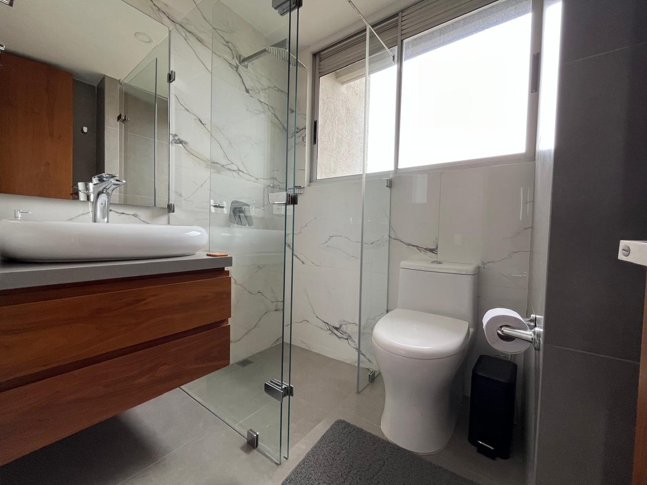 Apartamento en arriendo en El Poblado, Medellín · foto 13 de 15