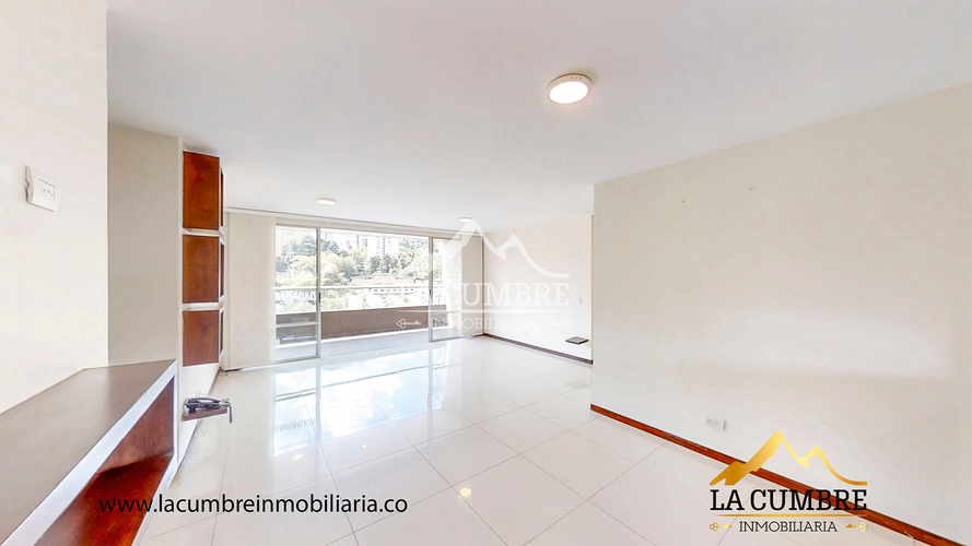 Apartamento de 3 alcobas en arriendo en Los Balsos, Medellín, 130 m² · foto 3 de 16