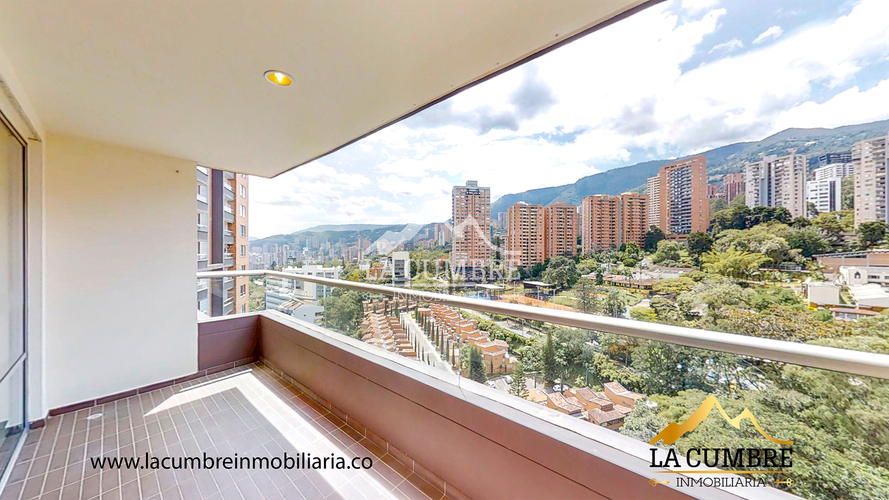 Apartamento de 3 alcobas en arriendo en Los Balsos, Medellín, 130 m² · foto 7 de 16