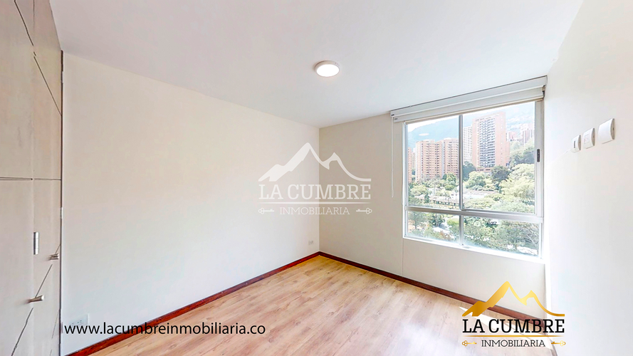 Apartamento de 3 alcobas en arriendo en Los Balsos, Medellín, 130 m² · foto 11 de 16