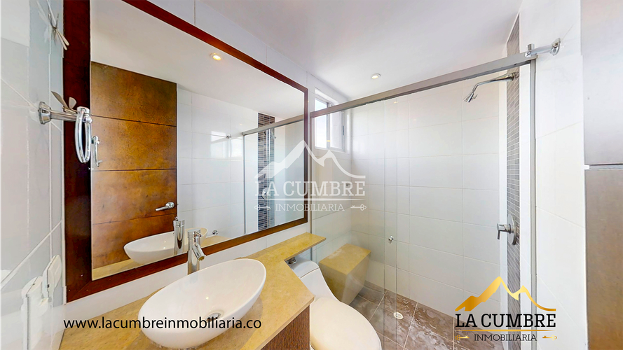 Apartamento de 3 alcobas en arriendo en Los Balsos, Medellín, 130 m² · foto 14 de 16