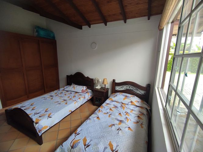 Casa de 5 alcobas en venta en Armenia, 210 m² · foto 7 de 17